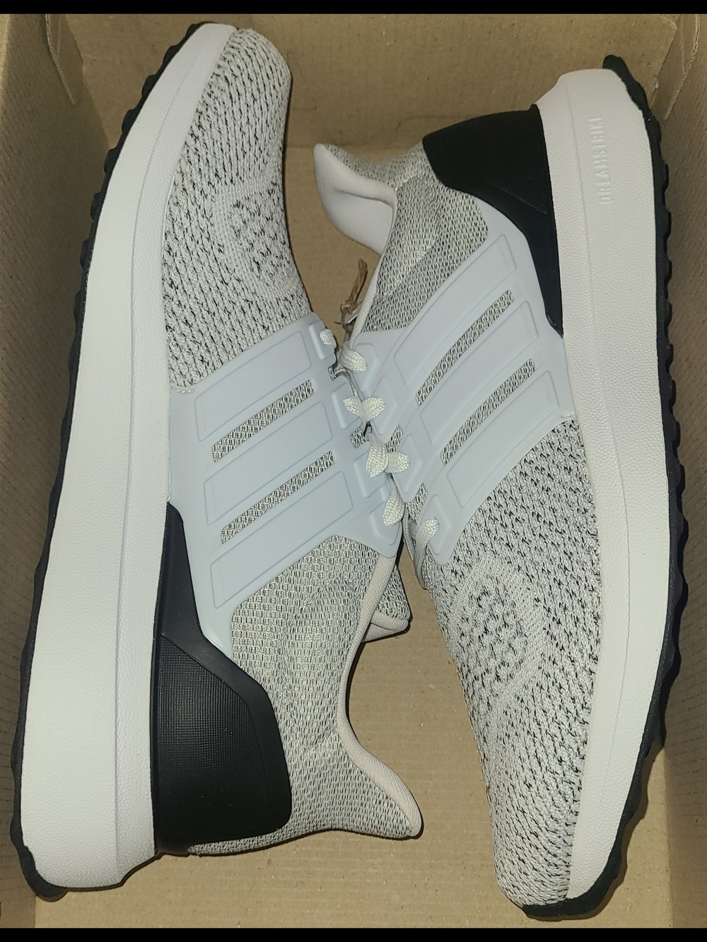 Adidas Ultradream DNA Men’s Athletic Shoes 9